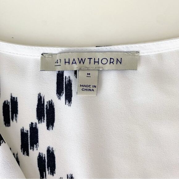 41 Hawthorn Wrap Sleeveless Blouse White and Black with Tie Medium - Picture 3 of 9